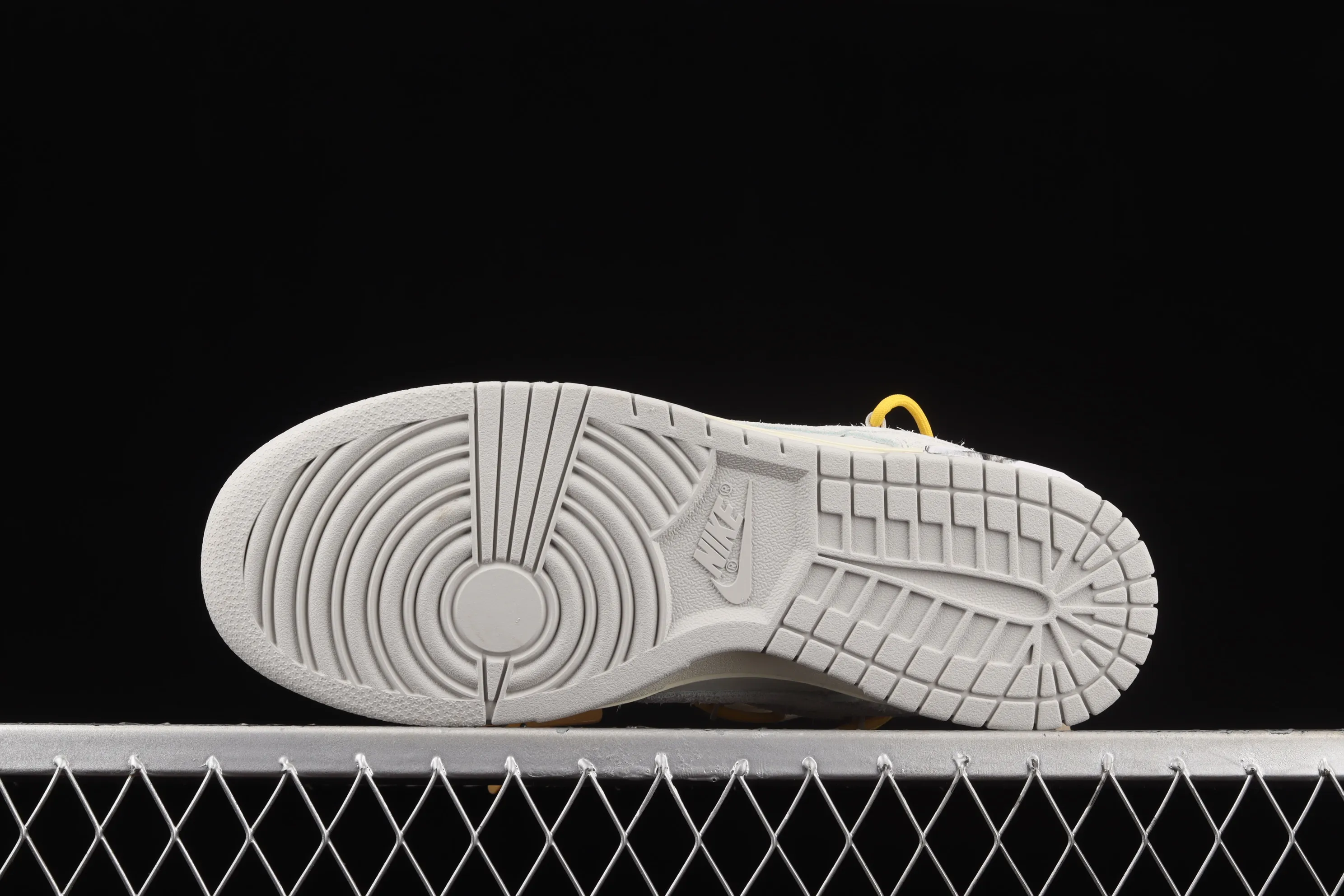 All categories Nk SB Dunk Series Nk SB Dunk Low low-top sneakers J version OF x Nk Dunk Low "12 of 50" OW suede SB smashed backboard fashion casual sneakers DJ0950-109